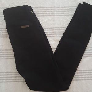 Calvin Klein Jeans - Calvin Klein Jeans Sculpted Black Skinny Jeans. Calvin Klein Jeans - Calvin Klein Jeans Sculpted Black Skinny Jeans.